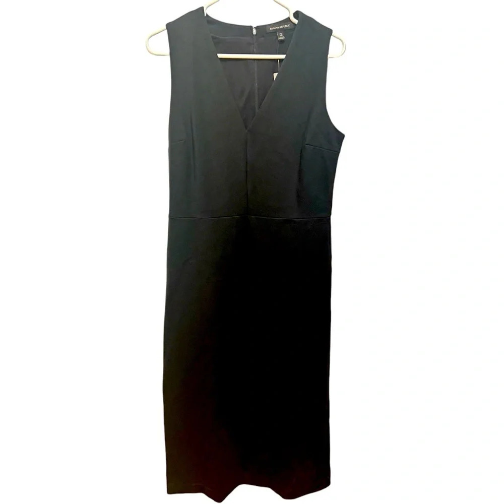 NWT Banana Republic Black V‎ Neck Knit Sheath Dress Size 10 T